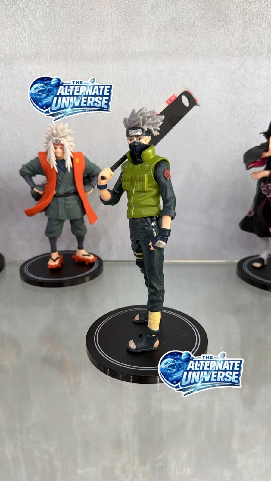 KAKASHI STAND FIGURE WITH SWORD 20cm