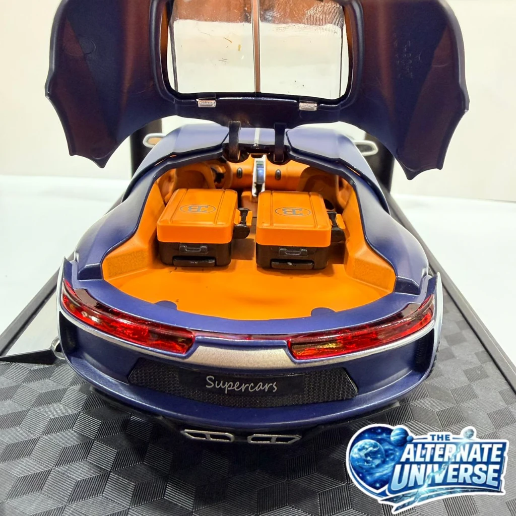 Bugatti Atlantic 1:24 BluexWhite - Image 2