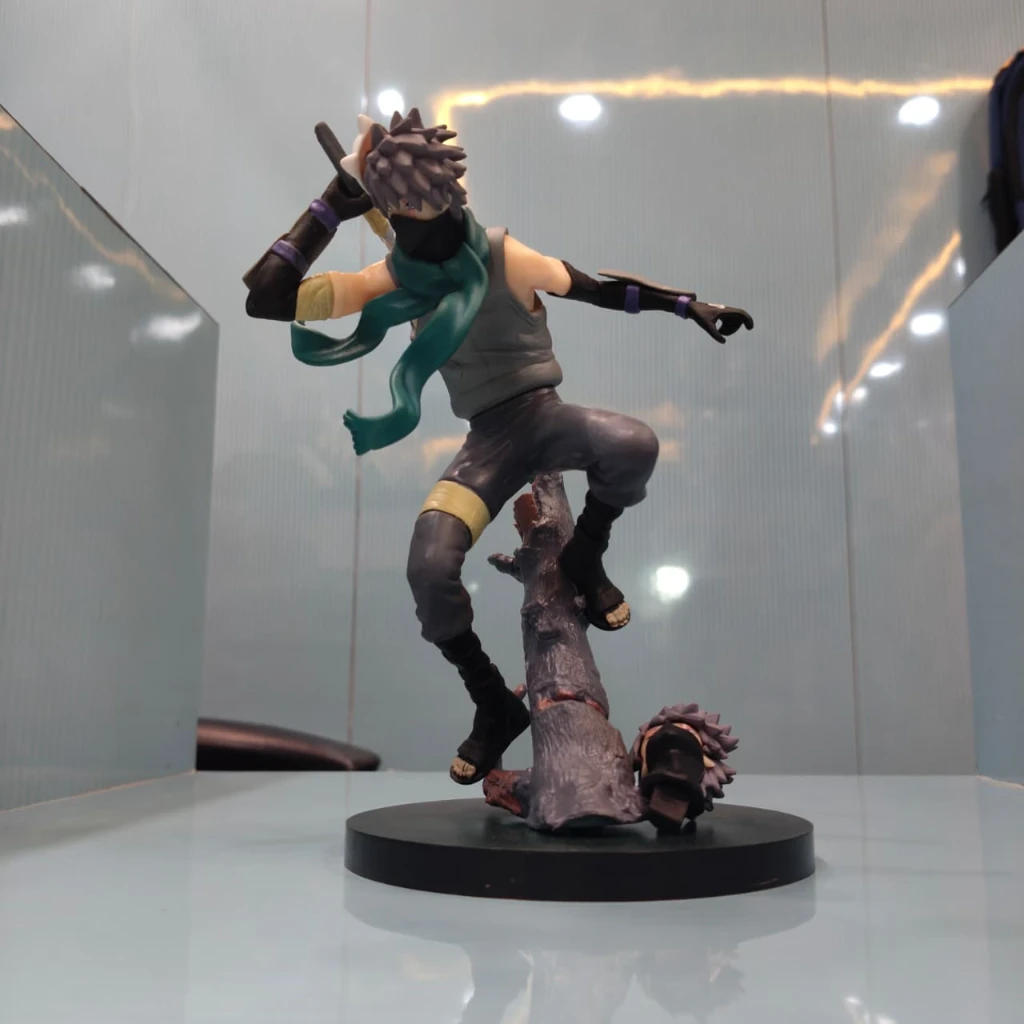 Kakashi Standing On Branch Size 24cm - Image 3