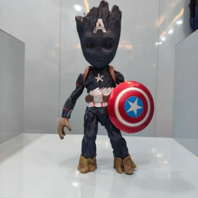 Groot X Captain America Moveable Premium Figure (Colored Box)