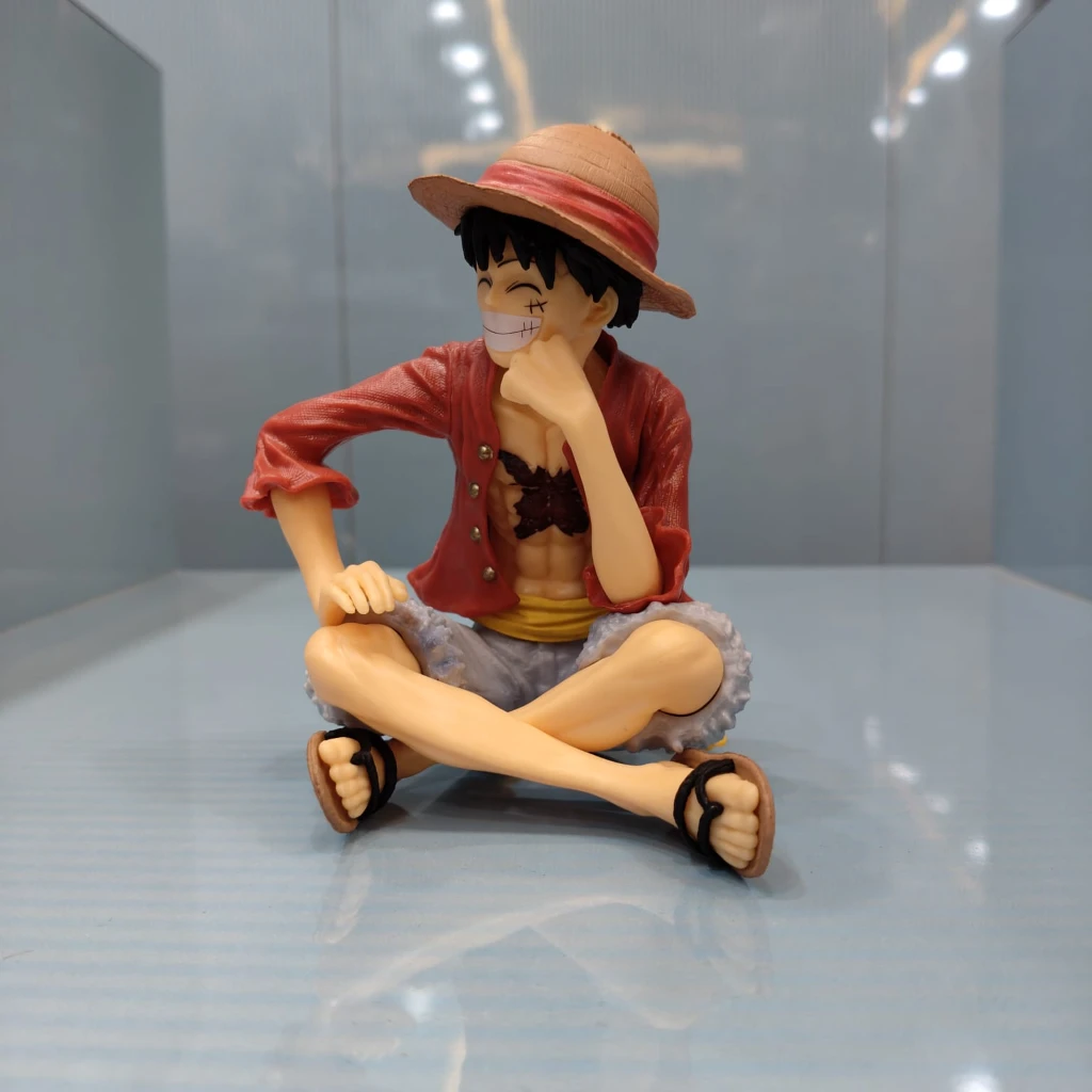 LUFFY SITTING SMILE 15CM - Image 2