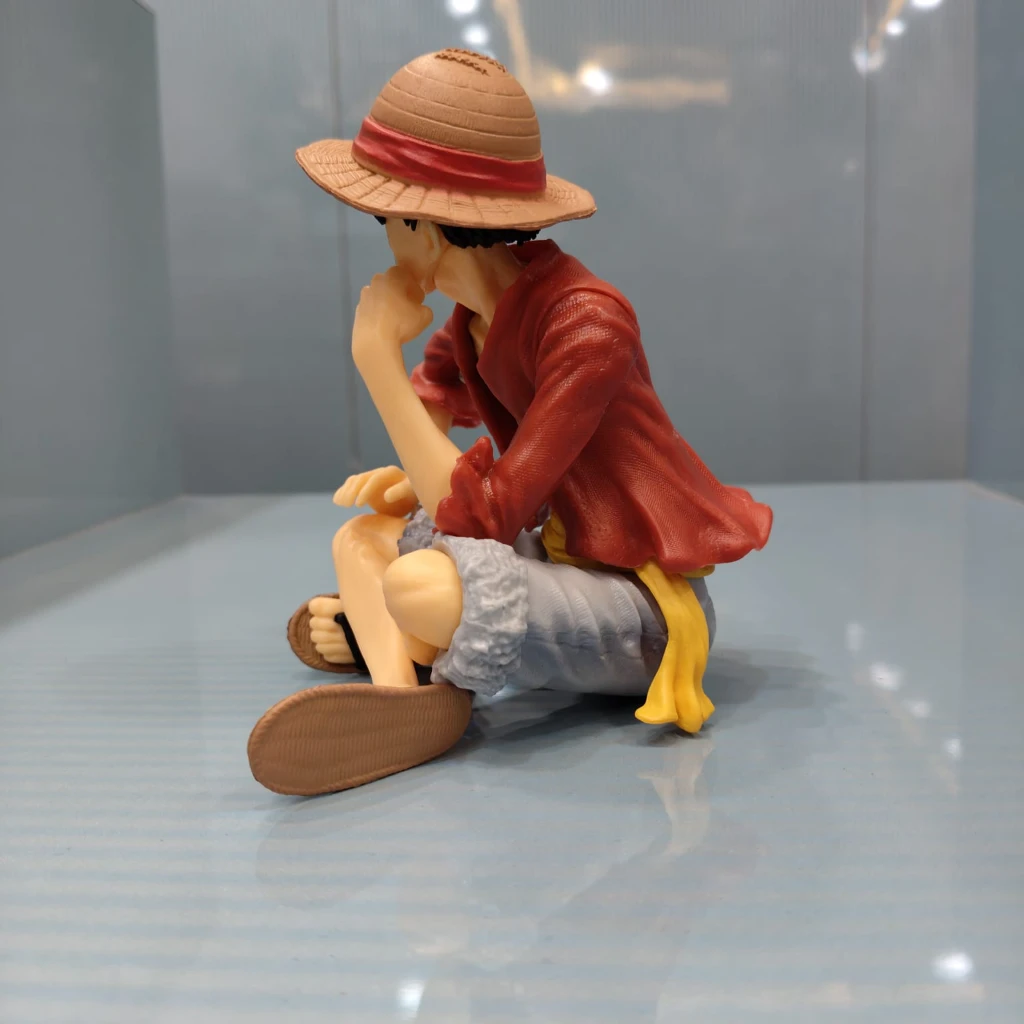 LUFFY SITTING SMILE 15CM - Image 4