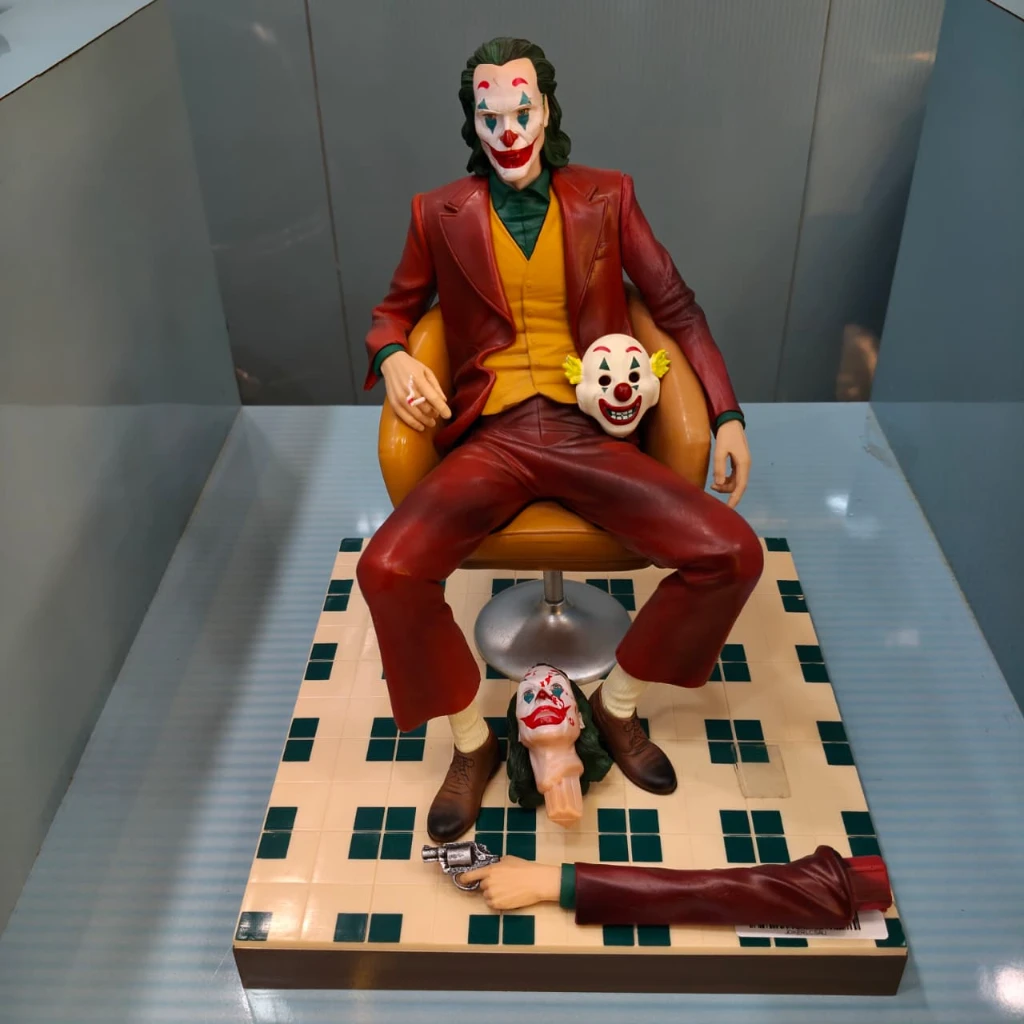 JOKER LARGE CHAIR SITTING - Image 8