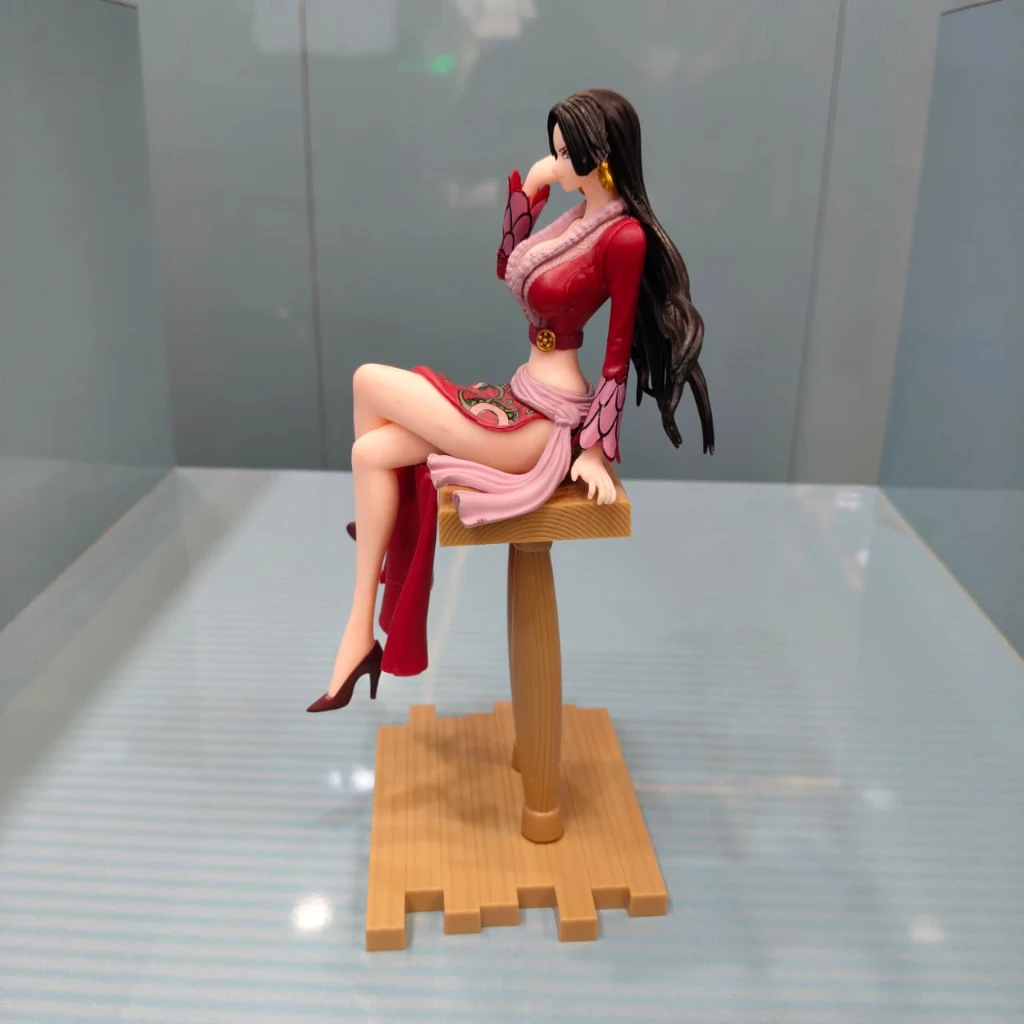BOA HANCOCK ON TABLE - Image 4