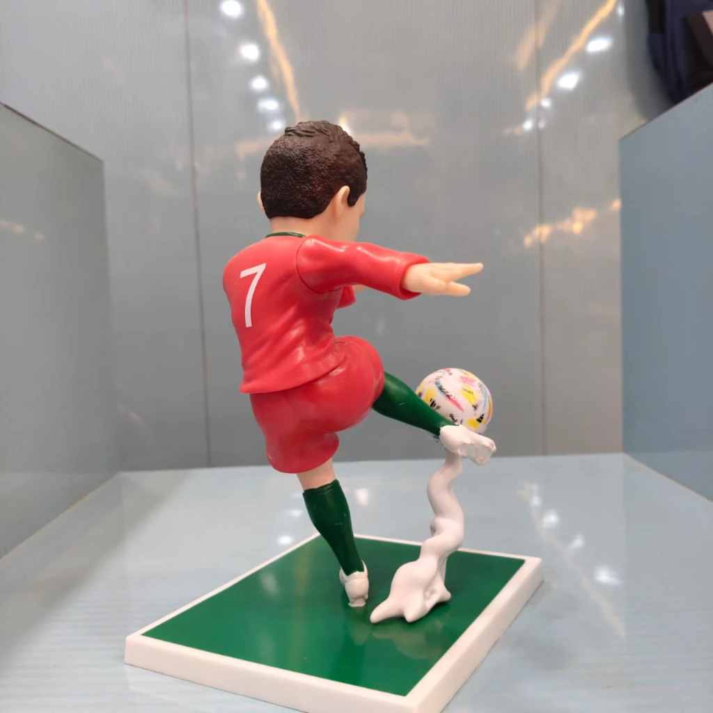 Ronaldo 20CM - Image 5