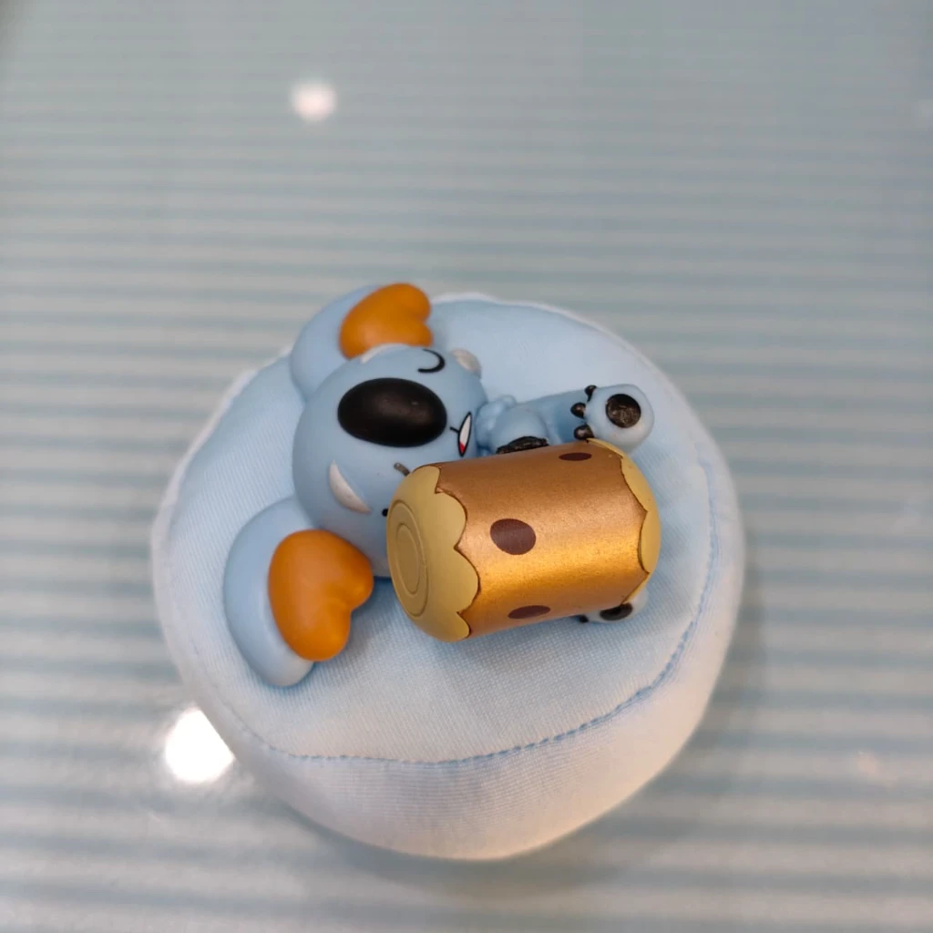 Komala Sleeping Pillow - Image 5