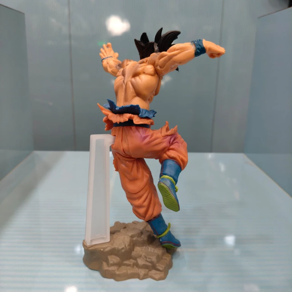 GOKU ROCK FIGURE 22cm - Image 4