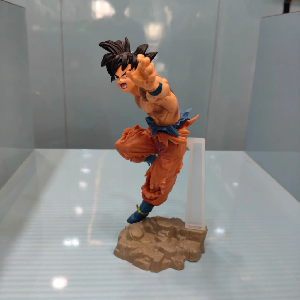 GOKU ROCK FIGURE 22cm - Image 3