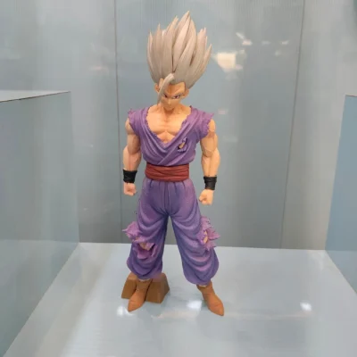 GOHAN STAND BIG FIGURE