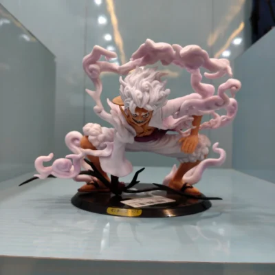 LUFFY PUNCH DOWN FIGURE