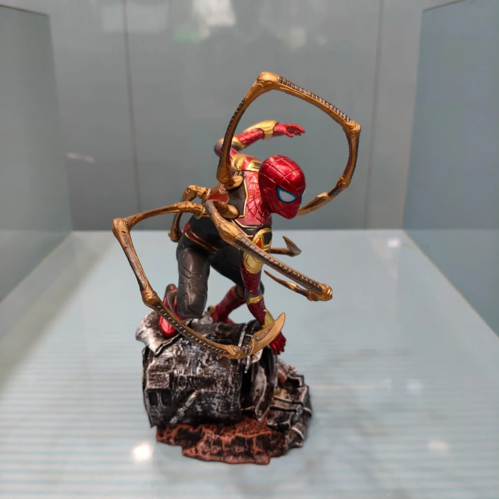IRON SPIDERMAN FIGURE - Image 5