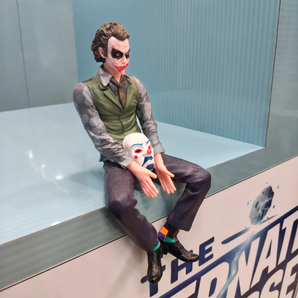 JOKER BIG SITTING FIGURE 25cm Heavy - Image 4