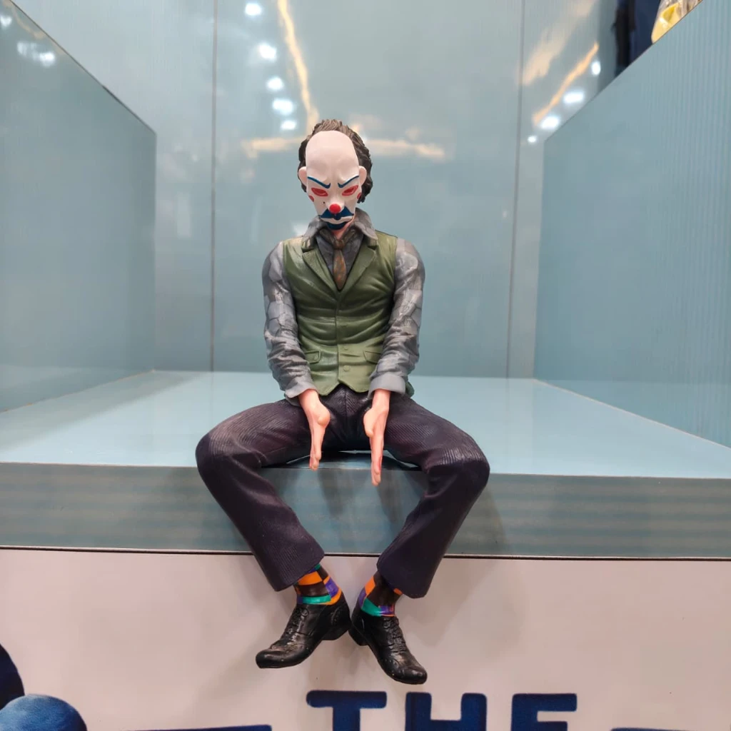 JOKER BIG SITTING FIGURE 25cm Heavy - Image 3