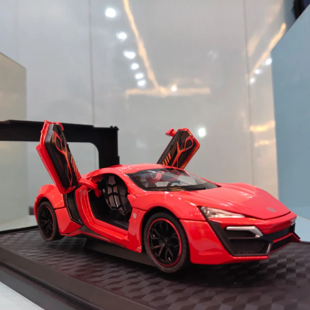 Lykan Hypersport 1:24 Scale Red Supercar - Image 7