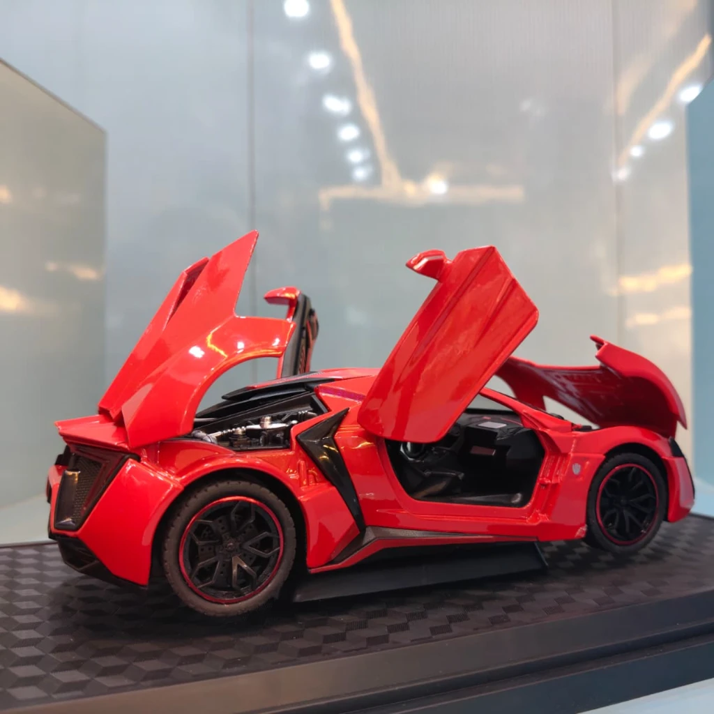 Lykan Hypersport 1:24 Scale Red Supercar - Image 3