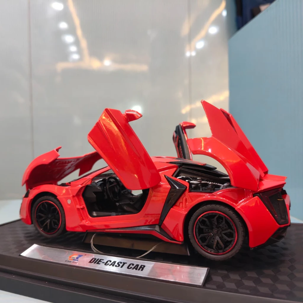 Lykan Hypersport 1:24 Scale Red Supercar - Image 4