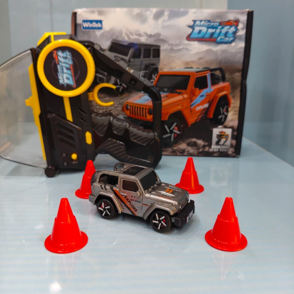 WinTek 1:64 Scale Micro Drift Car – 4WD Off-Road Tail Drift RC Car (App & Remote Control) - Image 4