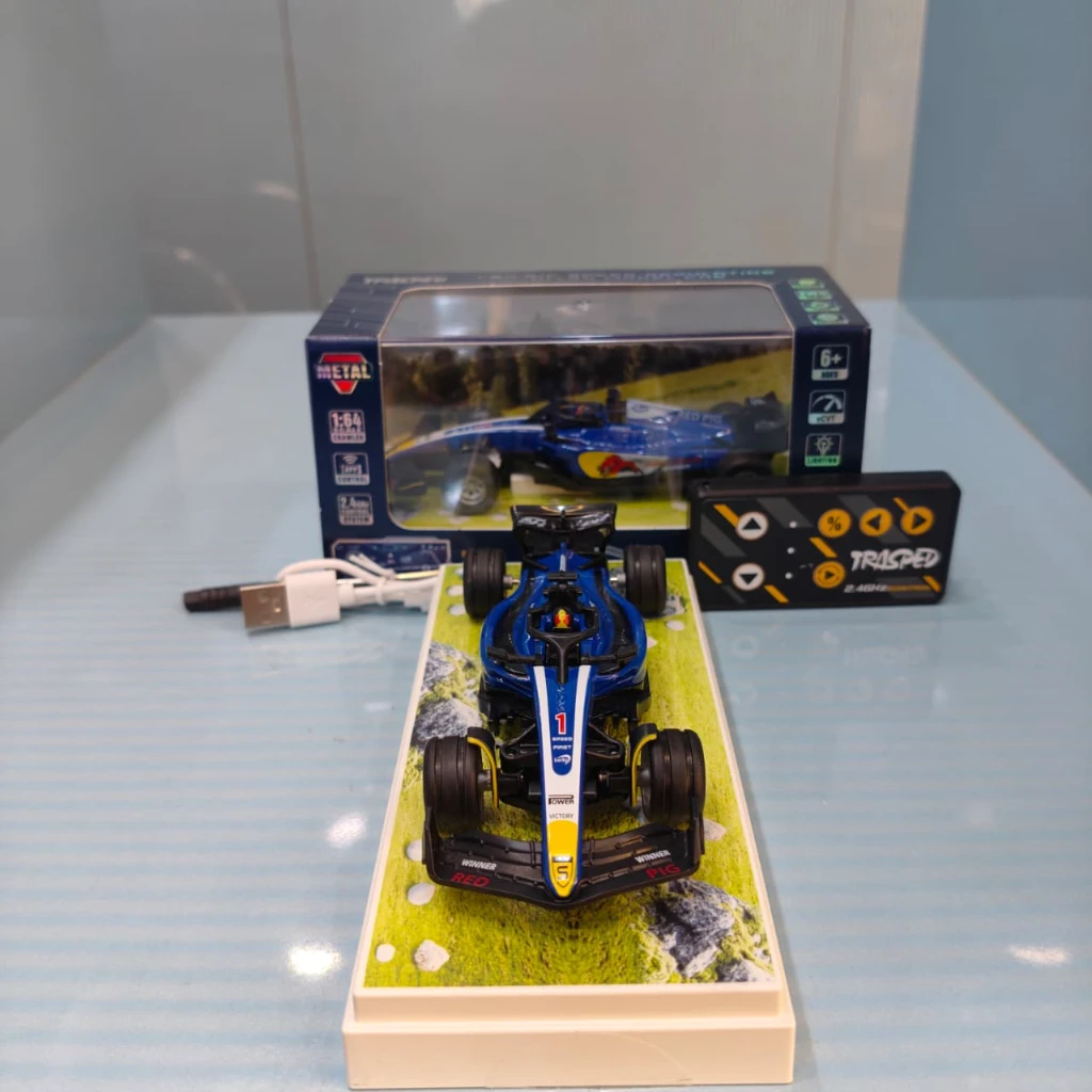 Trasped 1:64 Scale F1 Racing Car – Blue & Yellow Edition, App & 2.4GHz Remote Control - Image 5