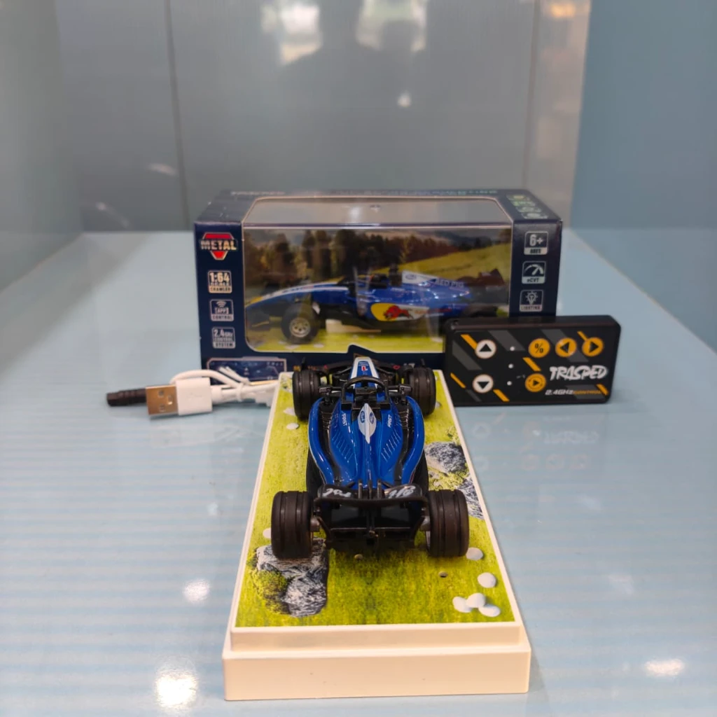 Trasped 1:64 Scale F1 Racing Car – Blue & Yellow Edition, App & 2.4GHz Remote Control - Image 3