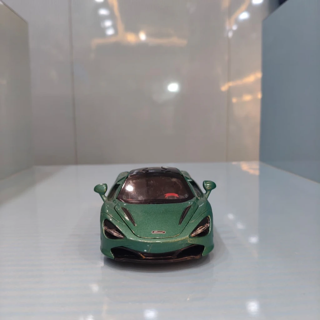 McLaren 720S Green Die-Cast 1:32 Scale - Image 5