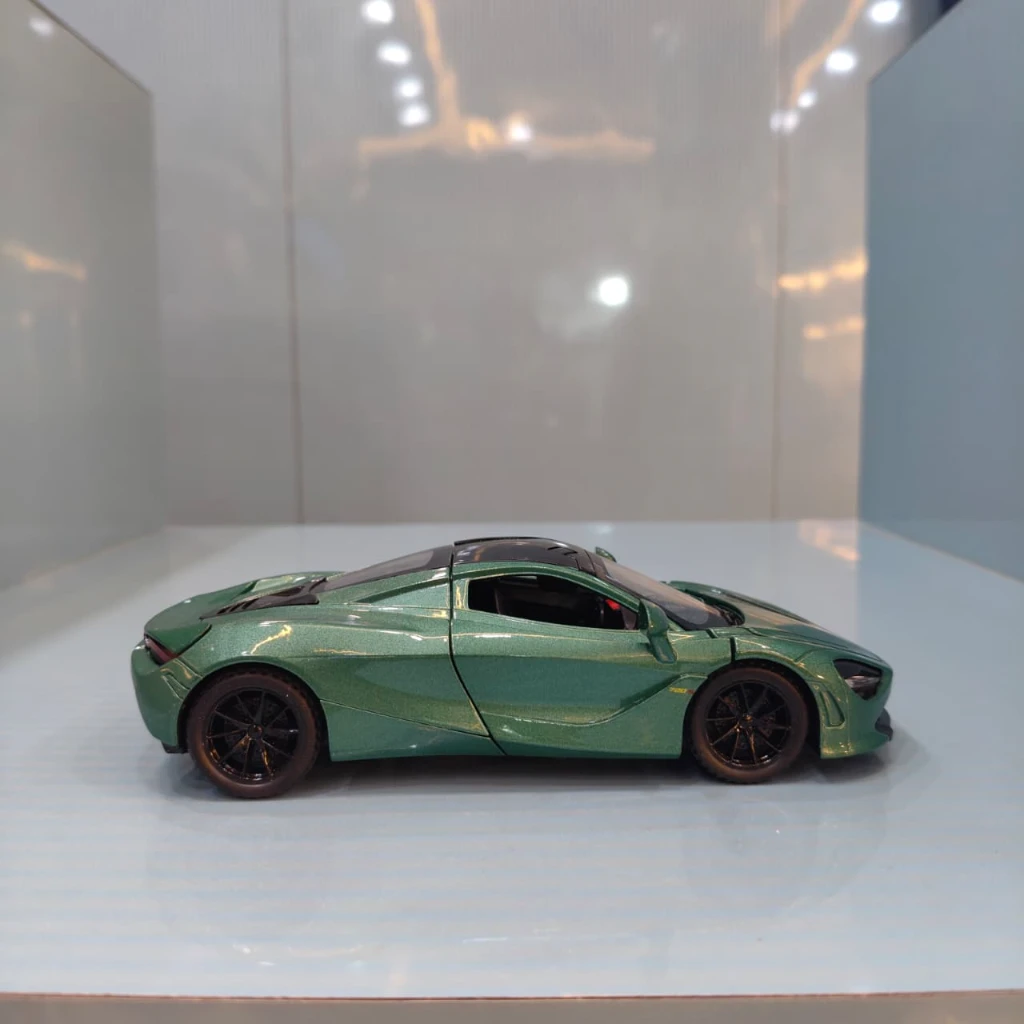 McLaren 720S Green Die-Cast 1:32 Scale - Image 6
