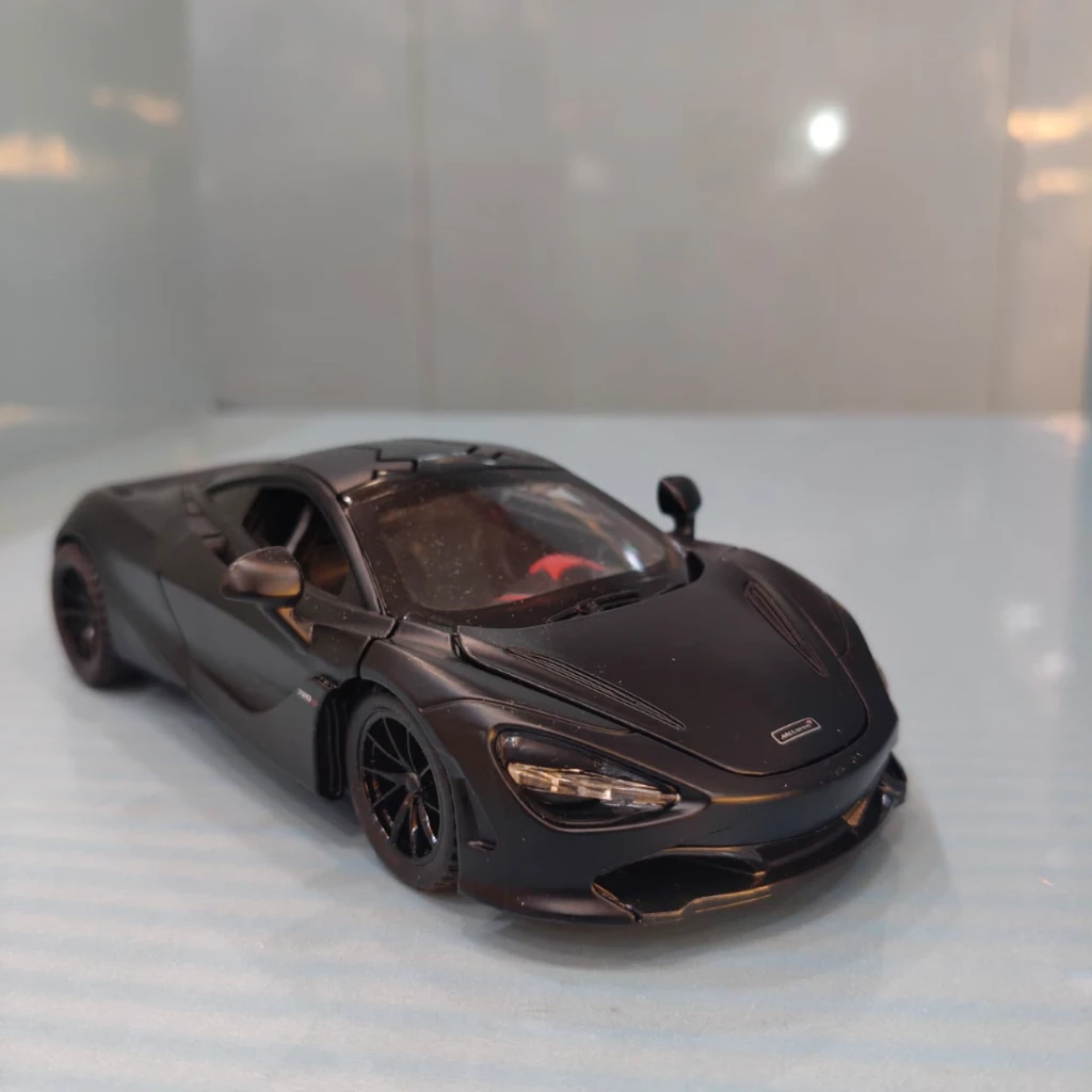 1:32 Scale McLaren 720S Die-Cast Model Car – Matte Black Coupe - Image 6