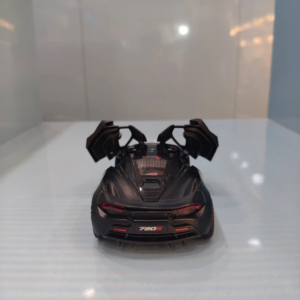 1:32 Scale McLaren 720S Die-Cast Model Car – Matte Black Coupe - Image 8