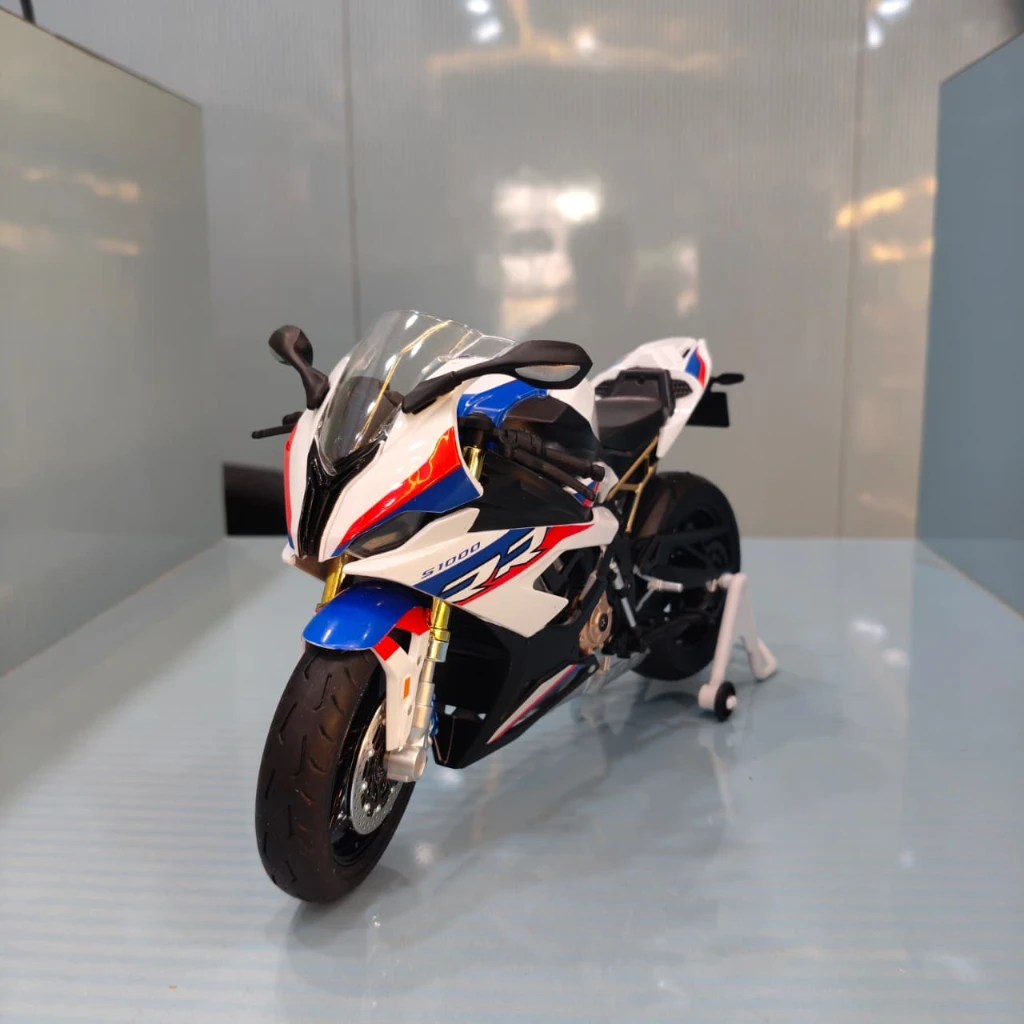 BMW S1000 RR 1:9 Scale Die-Cast Bike - Image 4