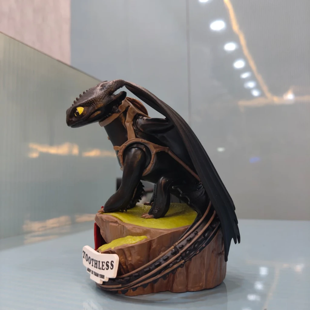 TOOTHLESS – HOW TO TRAIN YOUR DRAGON FIGURE WITH BOX – 14 CM - Image 3