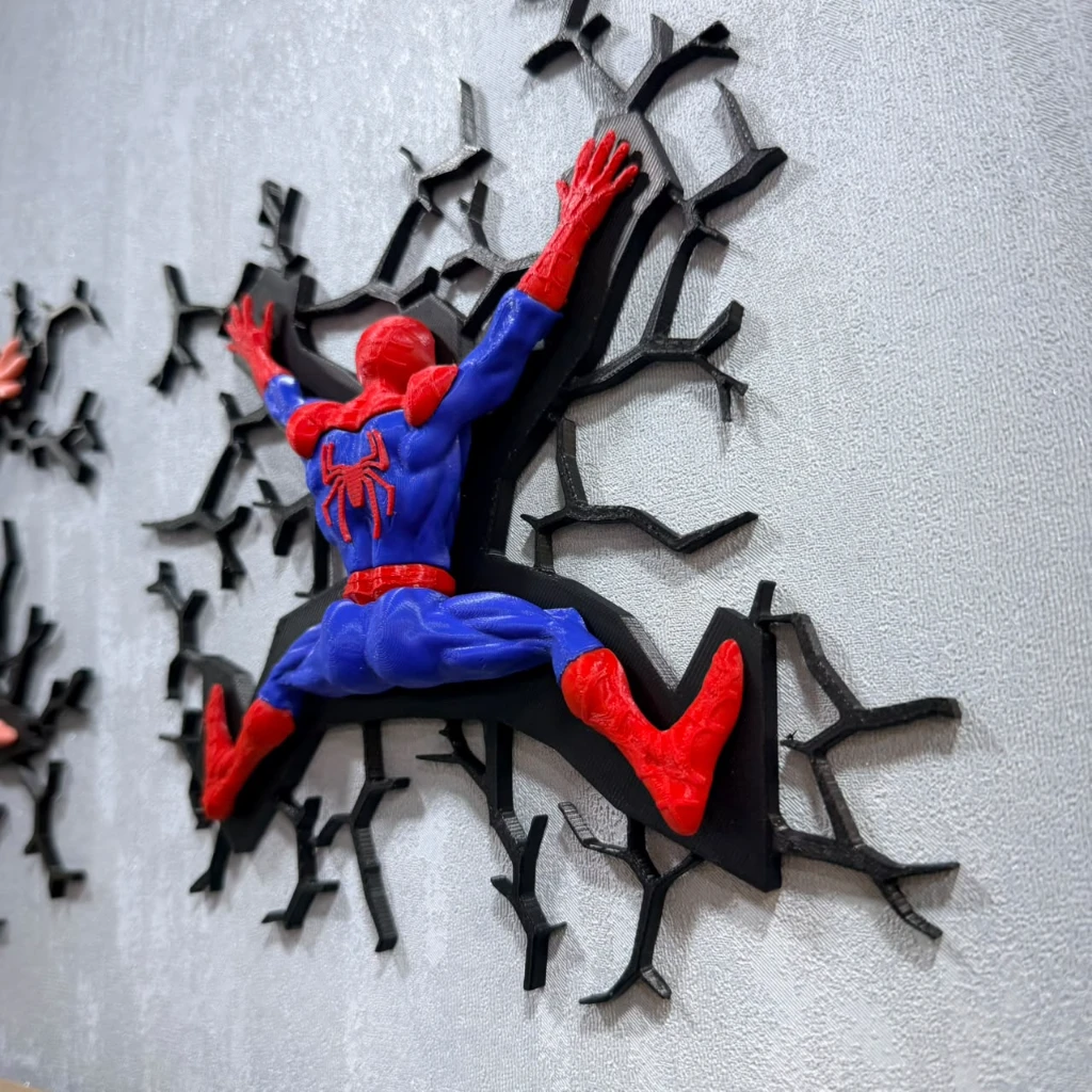 🕷️ Spider-Man Wall Crashed Figure – 22 CM - Image 4