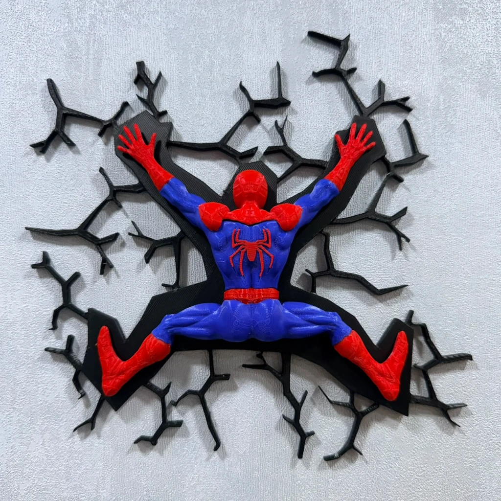 🕷️ Spider-Man Wall Crashed Figure – 22 CM